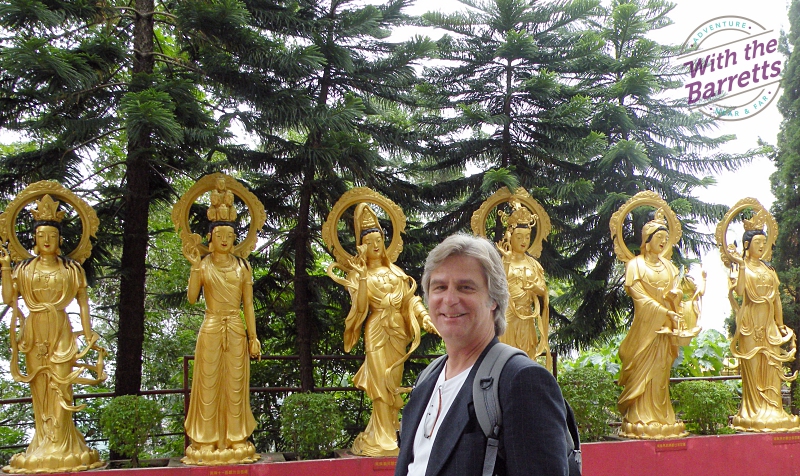 Dan with statues