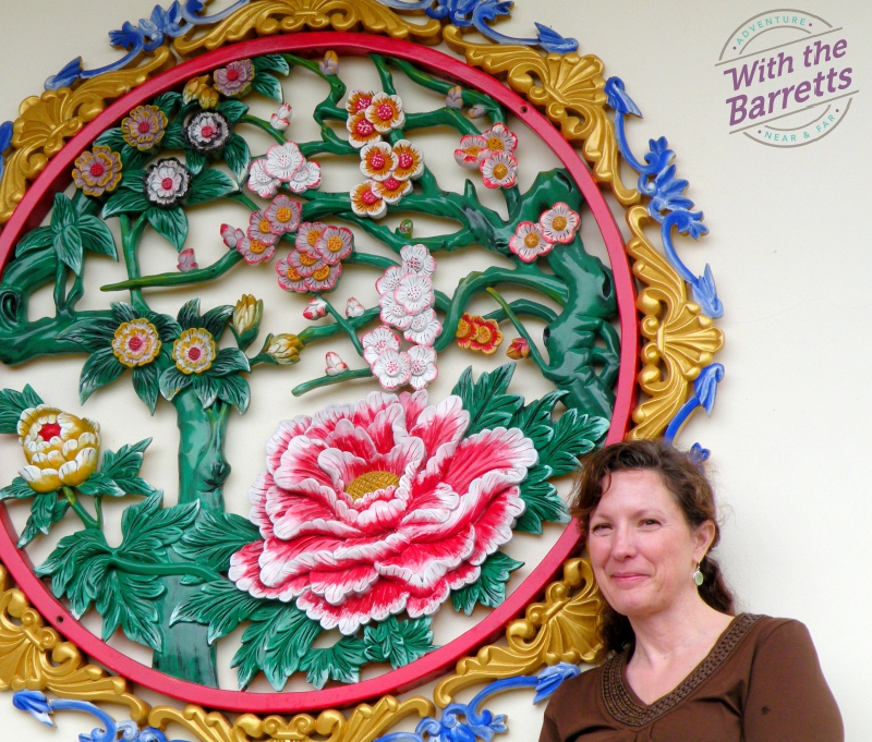 Lacquered medallion