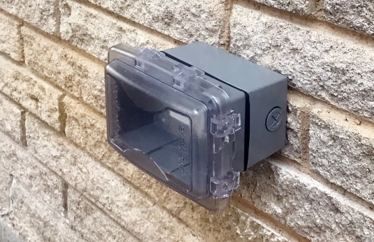 Exterior Plug